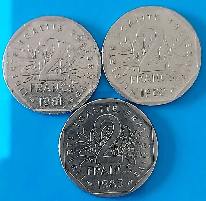 Lote de 3 moedas de 2 Francos de 1981, 1982 e 1983 de  França