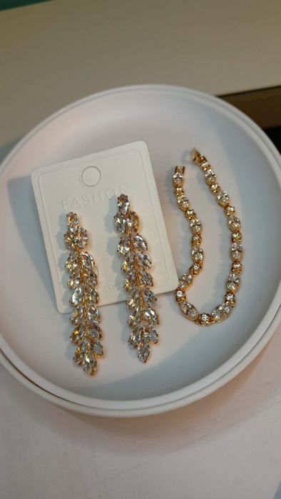 Komplet biżuterii ślubnej kolczyki bransoletka