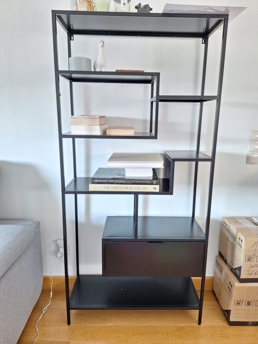 Estante preta aço Kave Home