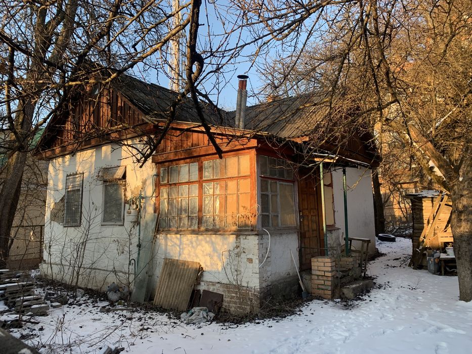 Дом с ровным участком на ул. Адмирала Ушакова