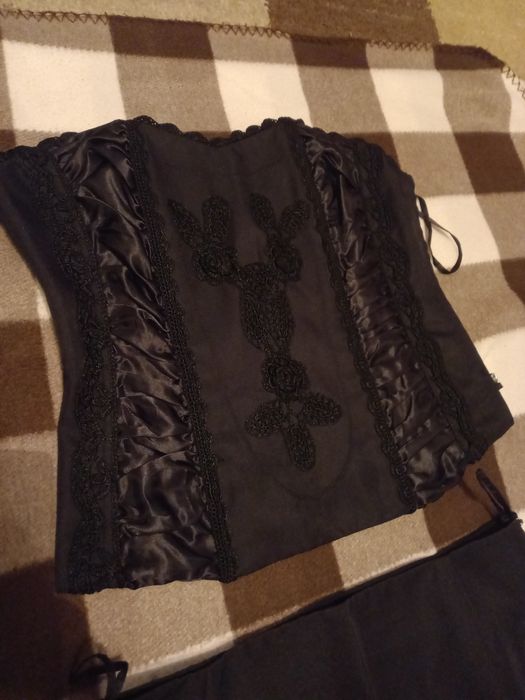 Wieczorowy komplet 40 (np.gotycki styl)