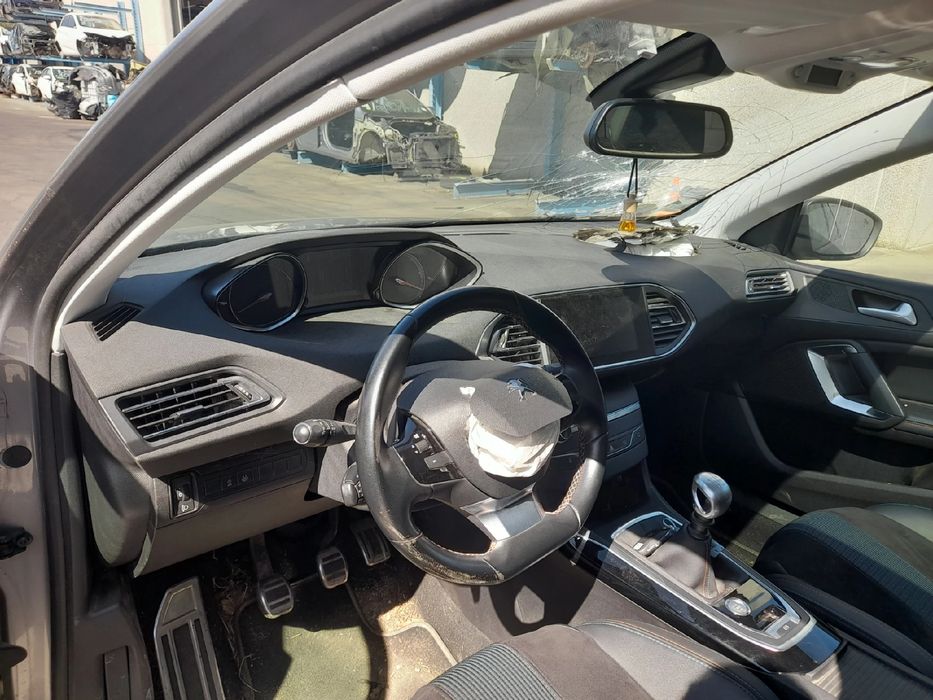 Para peças PEUGEOT 308 SW II