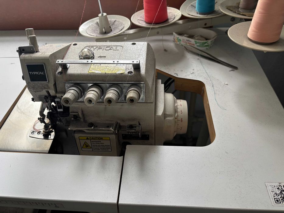 Overlock przemysłowy TYPICAL 5-nitkowy