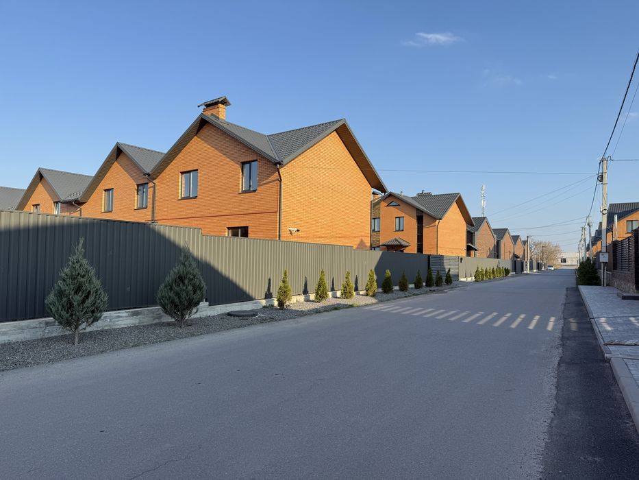 Продаж таунхауса ( ближні Зарванці)