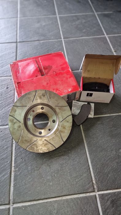 Discos 266 e pastilhas BREMBO, peugeot206(PSA)