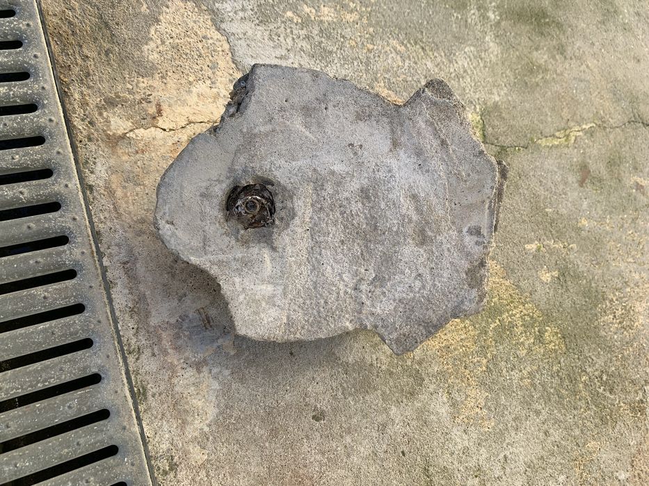 Escultura em cimento para fazer uma fonte