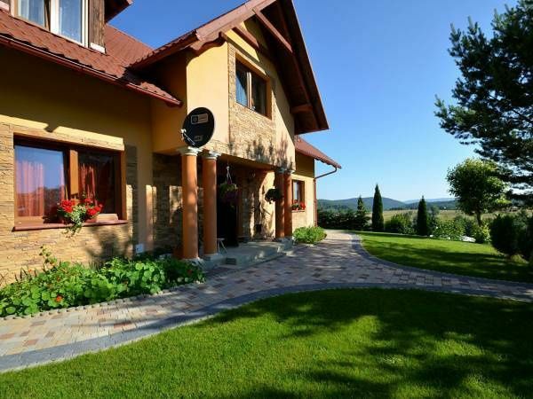 Jezioro Solińskie/Polańczyk_Bieszczady_pokoje_/domki/a