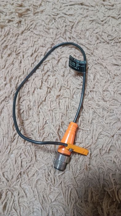 Датчик герконовый IFM