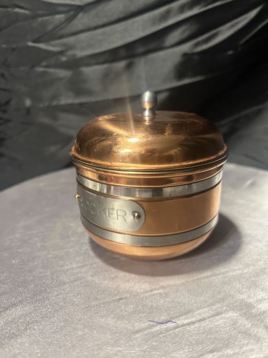 Pojemnik miedziany na cukier – napis „SOCKER”  1315/25
