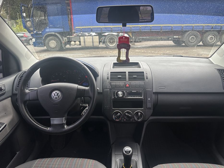 Polo 1.4 дуже гарний стан.