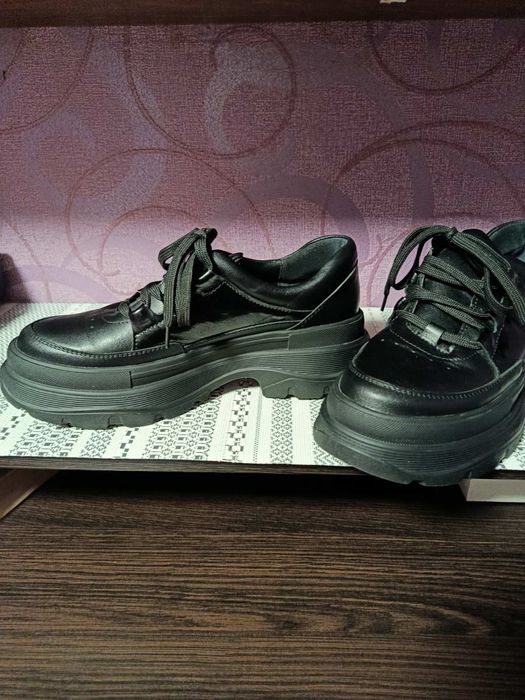 Кроссовки кожа Jastoni