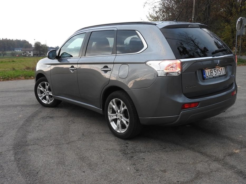 Mitsubishi  Outlender