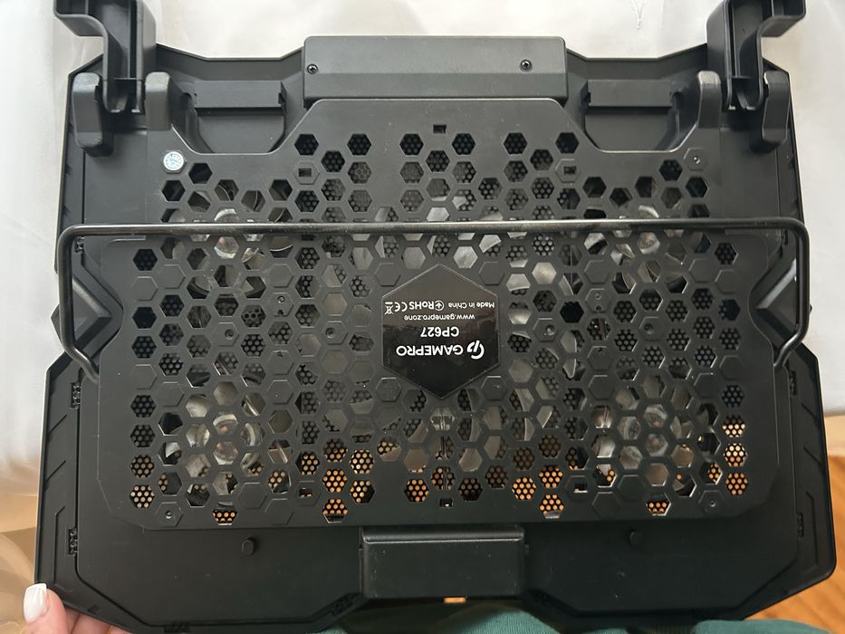Охолоджуюча підставка для ноутбука GamePro CP627 Black