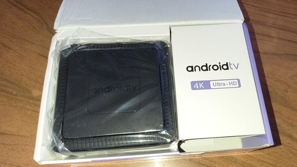 Смарт ТВ приставка Q7 8+128 Гб Android 14 TV Box. Новая не юзаная