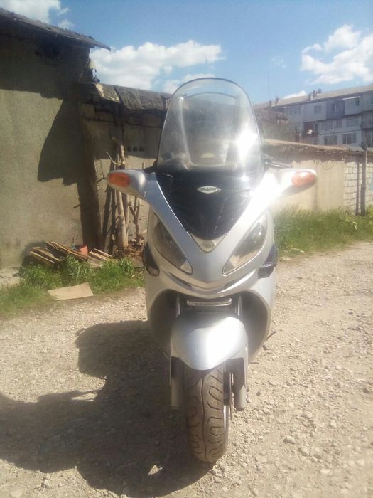 Продаю скутер Malaguti Madison