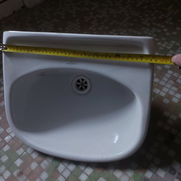 Umywalka łazienkowa 38 cm szerokości