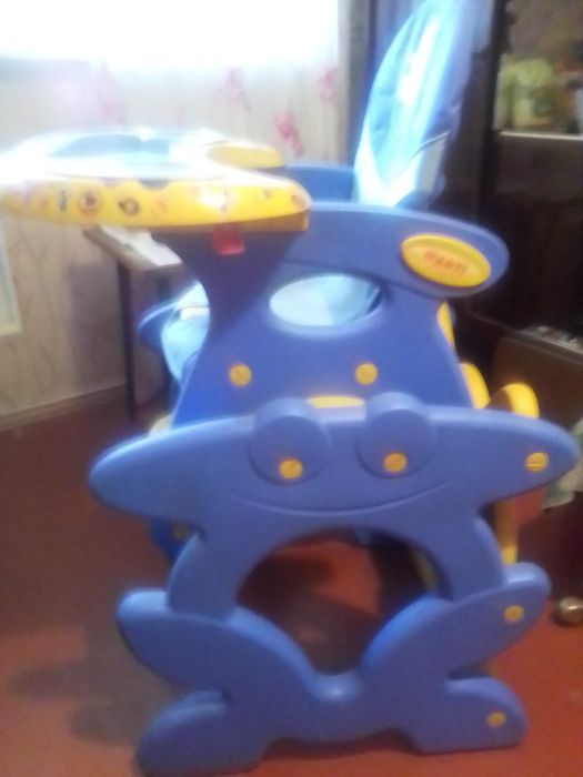 Стульчик для кормления.