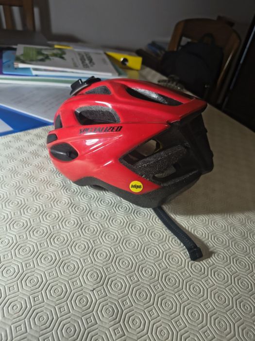 Capacete specialized estrada