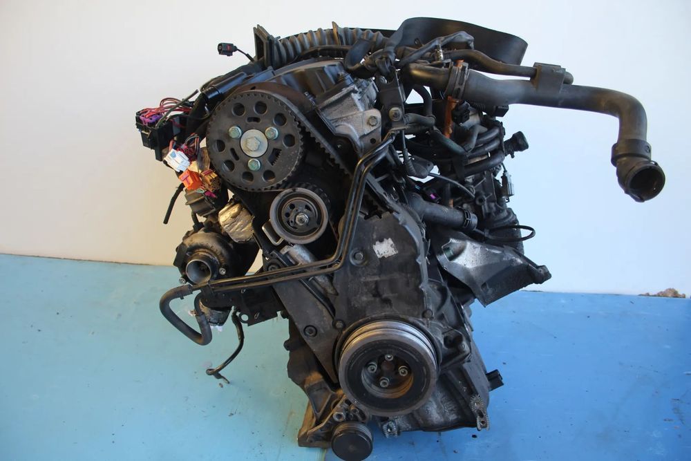 Motor Peugeot 1.6 gasolina com referencia 5G04-10FKAW