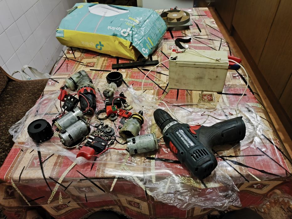 Цуруповерт сталь и несколько запчастей