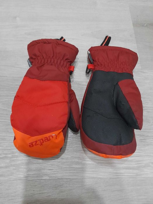 VENDO Luvas criança de ski ou snowboard - Só 5 eur