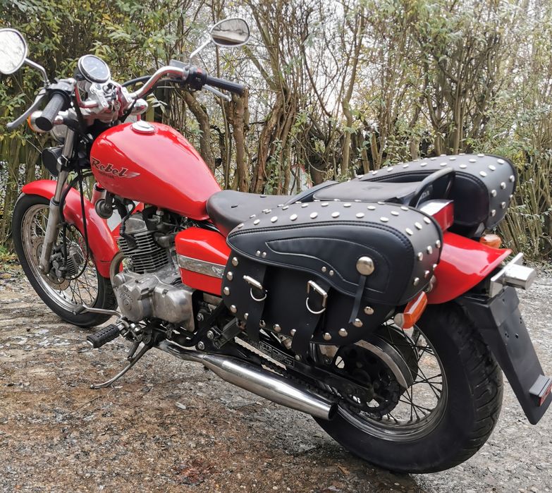 Honda Rebel 125.