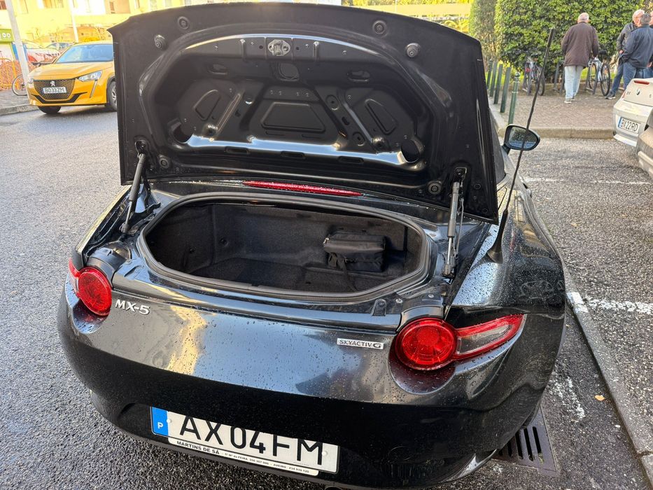 Mazda MX-5 (Miata)64628700176515123