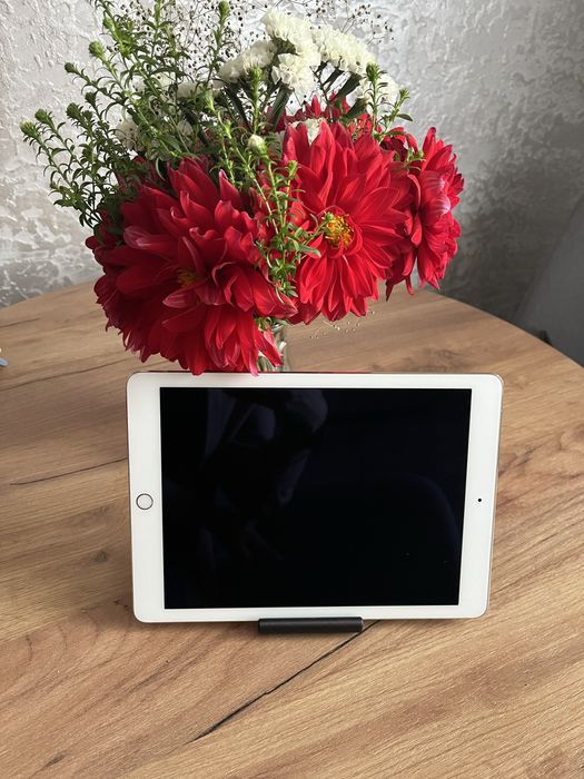 Підставка для планшета / телефона