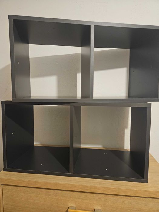 Dois cubos como novos uso de pouco tempo