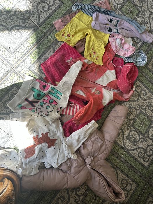 Одяг для дівчинки 1+ віддам ! Безкоштовно!