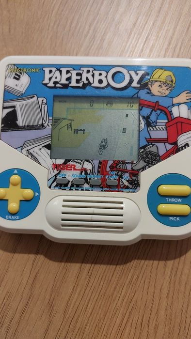 Gra elektroniczna Paperboy  vintage