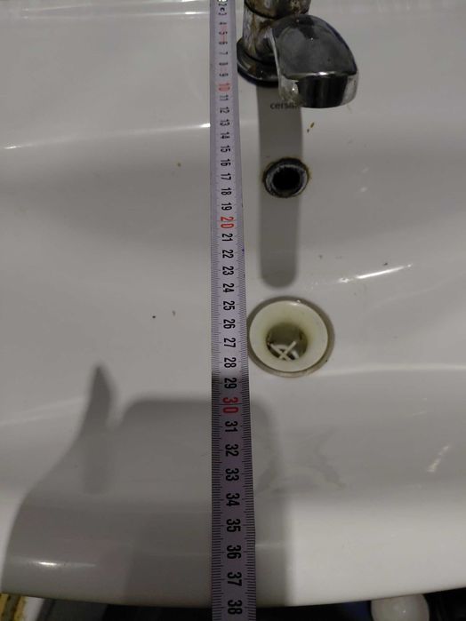 Умивальник у ванну