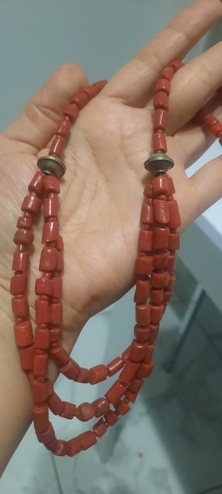 Бусы из натурального камня. Коралл, бирюза