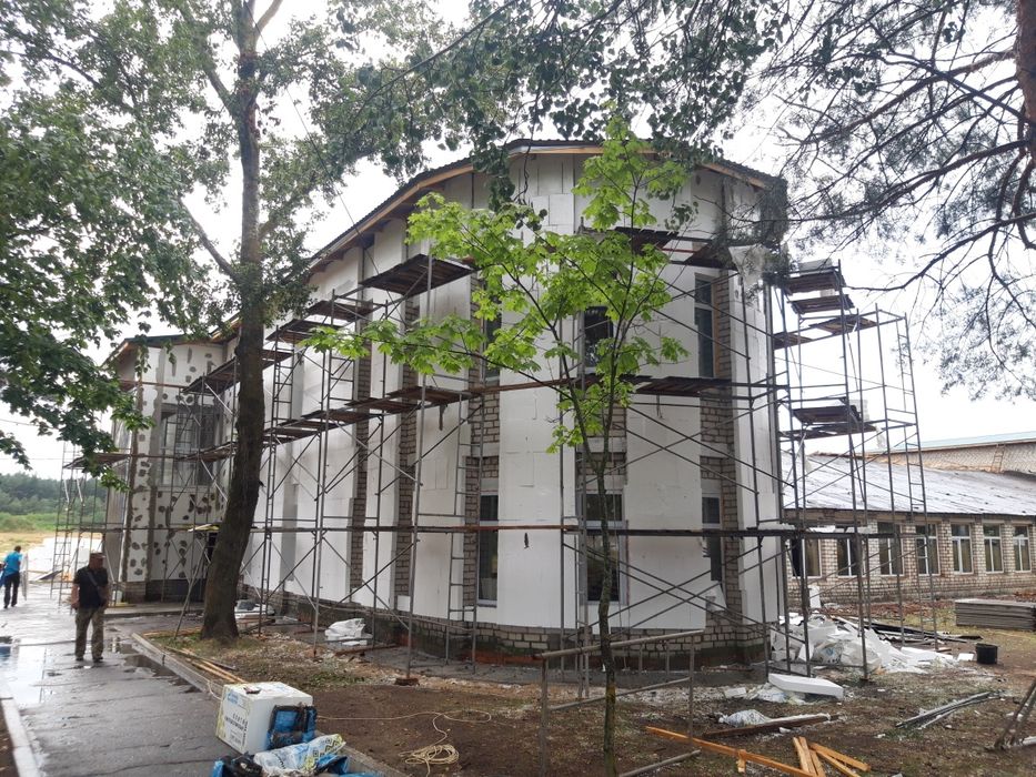 Аренда строительных лесов. Оренда будівельних риштувань.