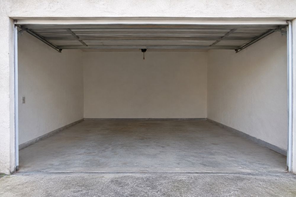 Garagem com portao de comando eletrico