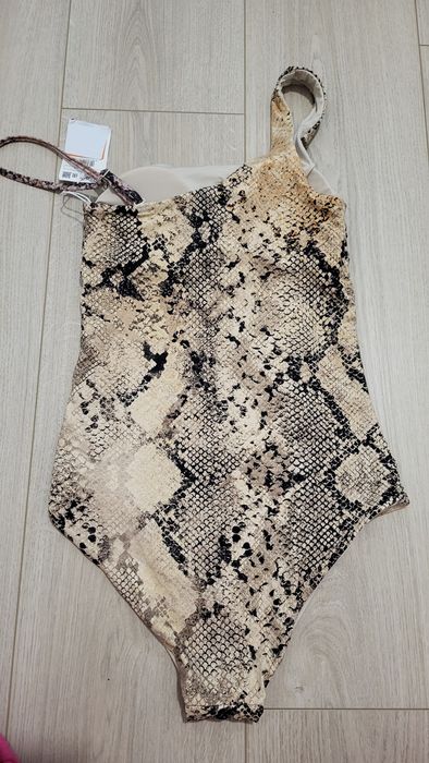 Суцільний купальник RESERVED