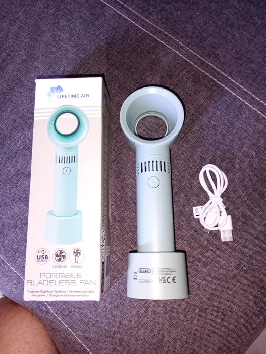 Wiatrak przenośny do ręki