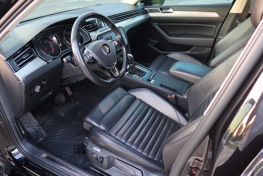 автомобіль passat b8 2017 р
