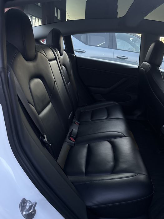 Продам Tesla Model 3