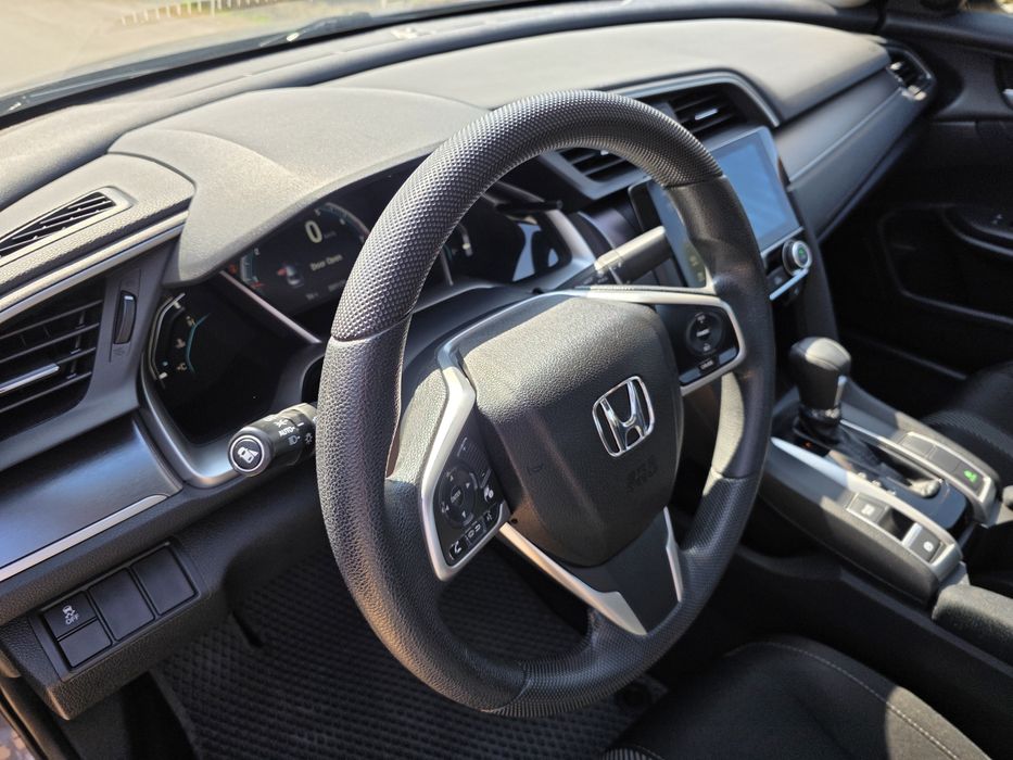 Продам хонда сивик 2017г.