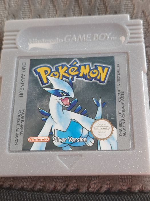 Gameboy color + pokemon silver