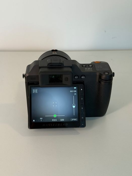 Hasselblad X2D 100C + lentes XCD 28p + XCD 55v