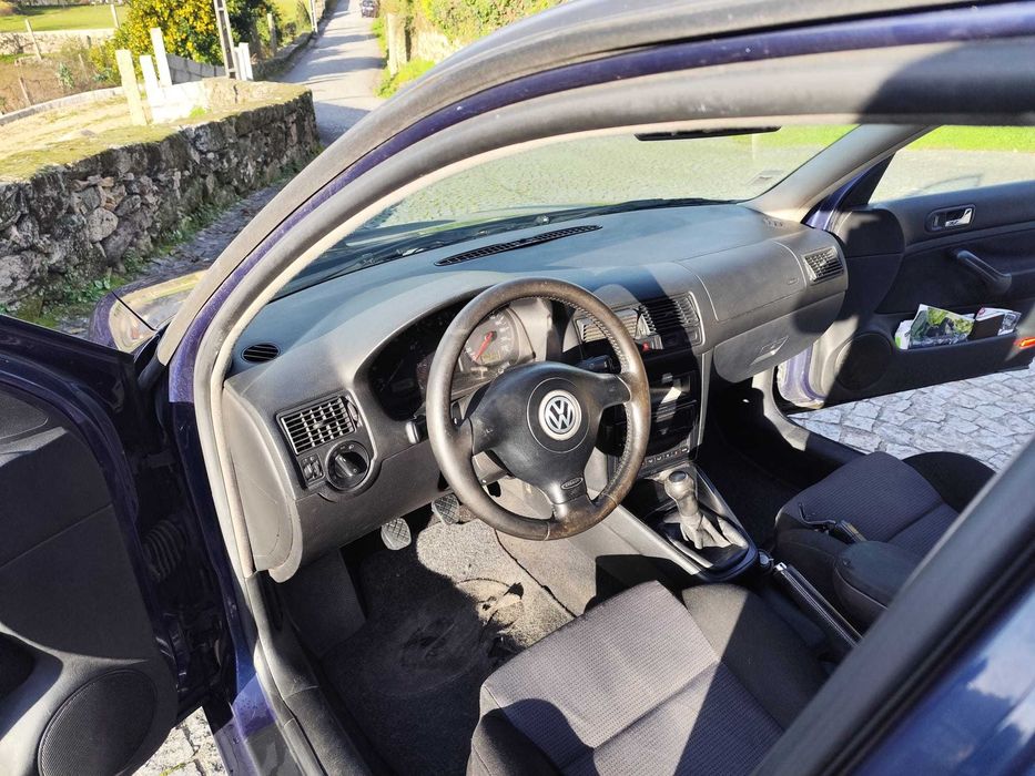 Volkswagen Golf IV 1.9 TDI 110cv – Ano 2000