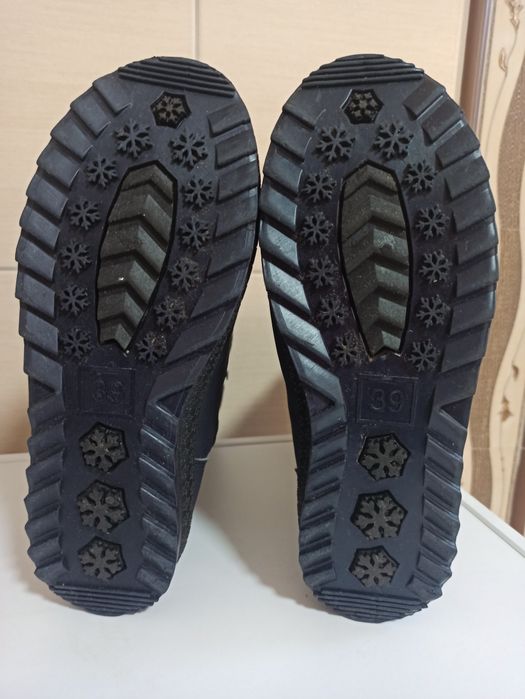 Жіночі чобітки дутіки