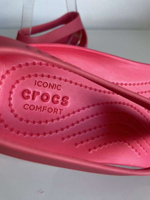 Sandały Crocs Serena Flip r. 37/38 W7
