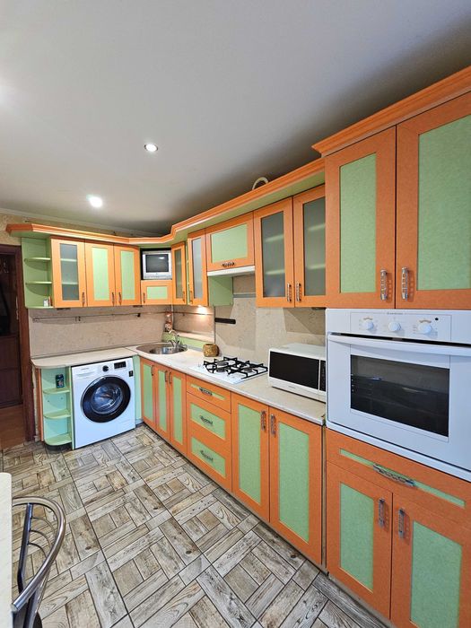 Продаж 3-кімнатної  квартири в центрі міста