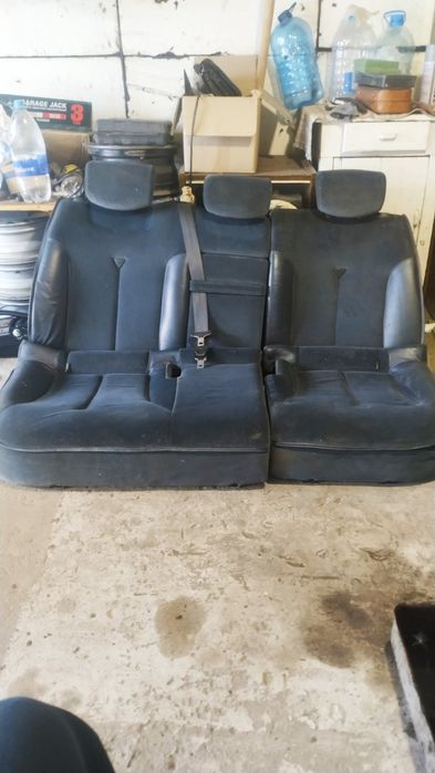 сидения задние Renault Laguna