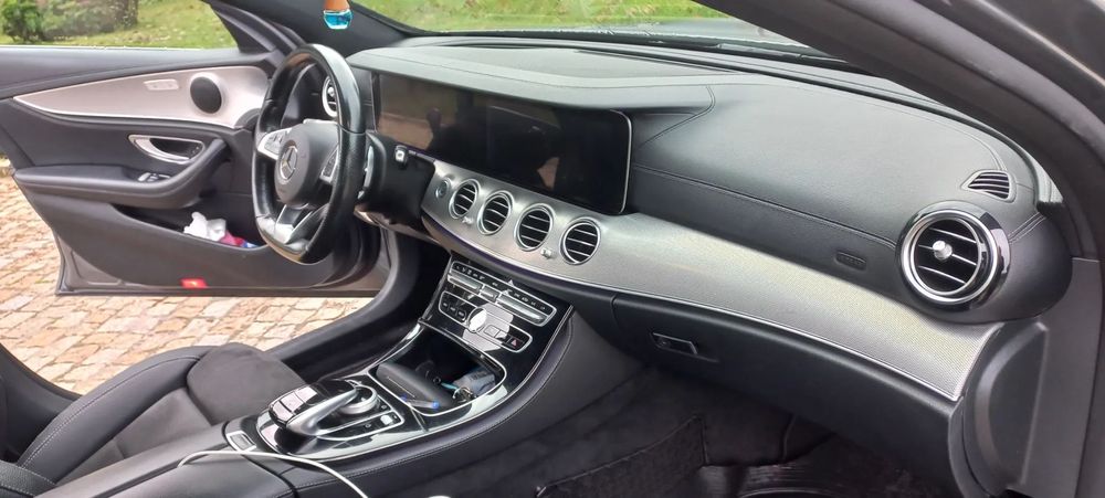 Mercedes-Benz E 220 d AMG Line