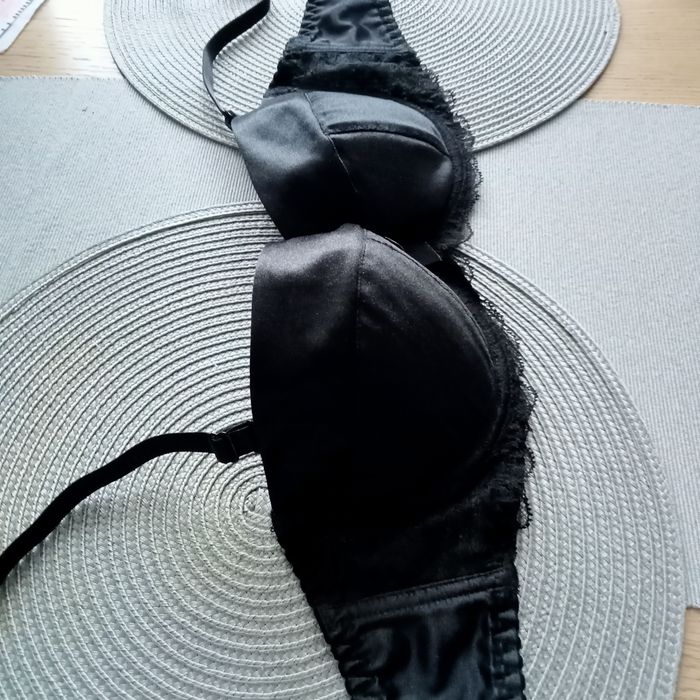 Biustonosz balkonetka, czarny AVA 75D