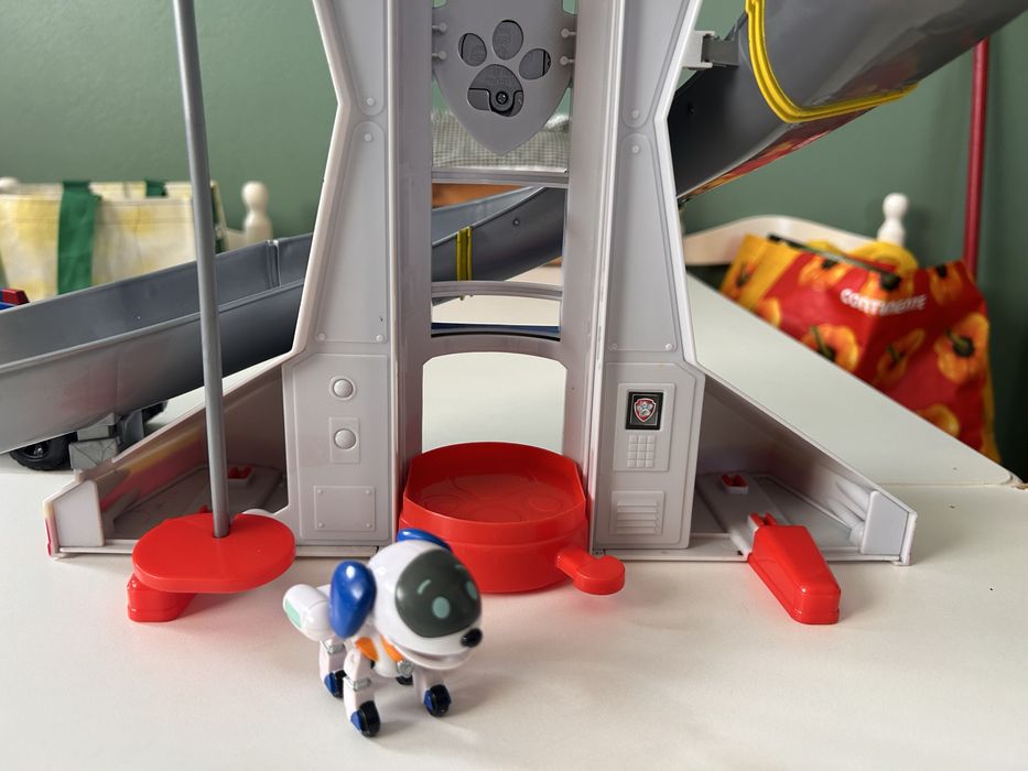 Torre de Controlo + Cão Robot + carro do Chase